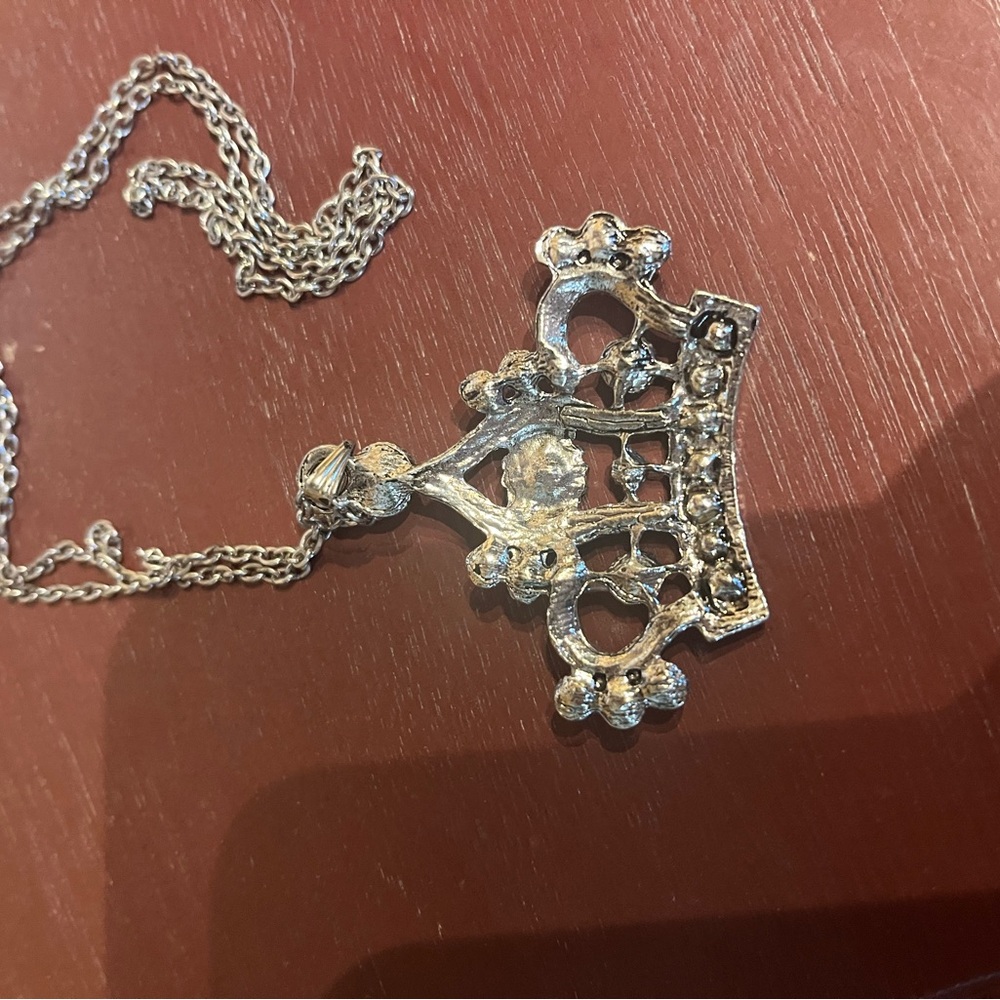 Crown Rhinestone Pendant & Chain - Picture 8 of 11